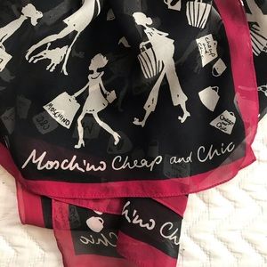 Mod chino Cheap and Chic Scarf